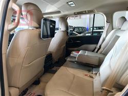 تۆیۆتا لاند کروزەر